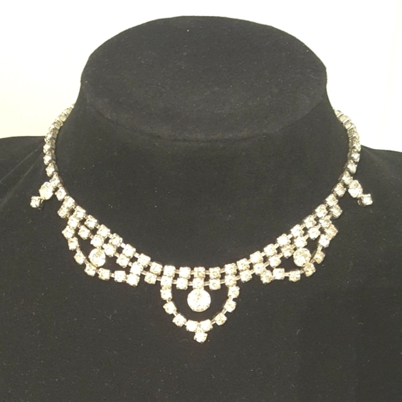 15" Vintage rhinestone silver tone choker - Picture 3 of 8